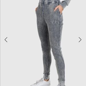 Mono B Waffle Mineral-Washed Joggers